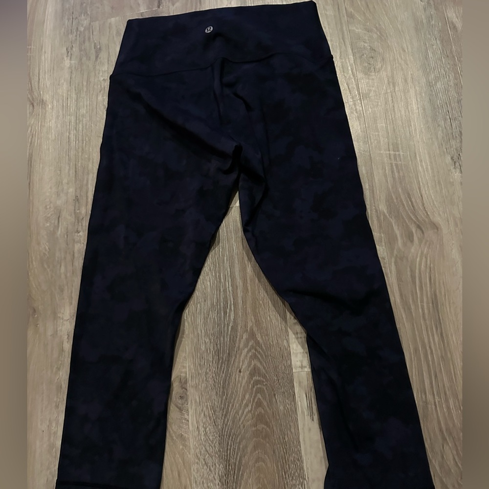 Lululemon Wonder Under Cropped Leggings